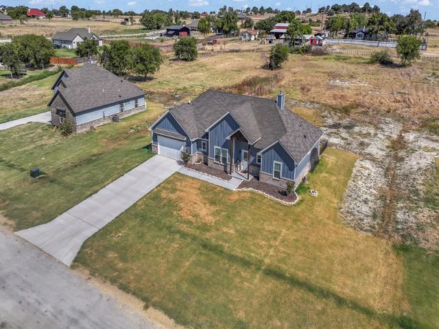 1017 Don Eve Court, Azle, TX 76020