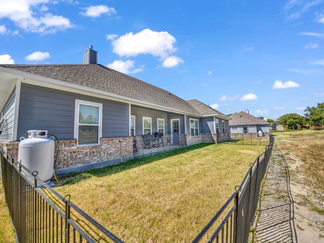 1017 Don Eve Court, Azle, TX 76020