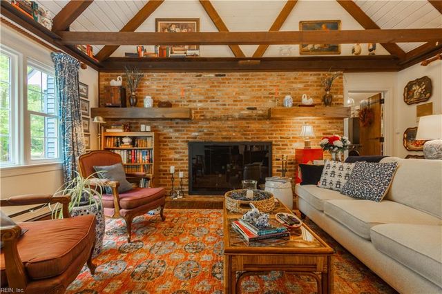 804 Link RD, Yorktown, VA 23692