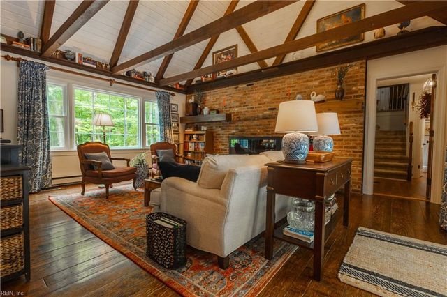 804 Link RD, Yorktown, VA 23692