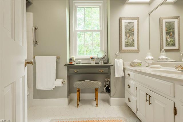 804 Link RD, Yorktown, VA 23692