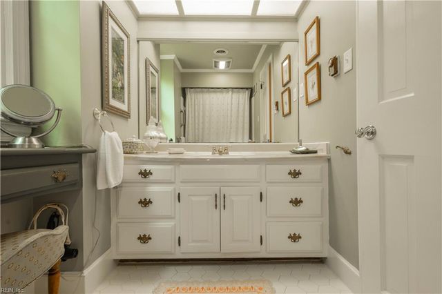 804 Link RD, Yorktown, VA 23692