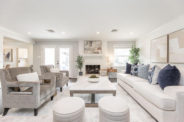 3010 Riata Lane, Houston, TX 77043