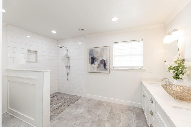 3010 Riata Lane, Houston, TX 77043