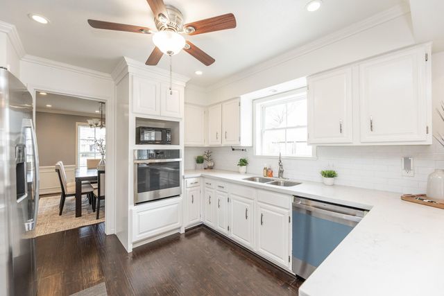 3010 Riata Lane, Houston, TX 77043