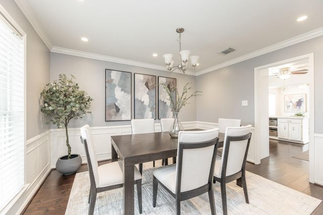 3010 Riata Lane, Houston, TX 77043