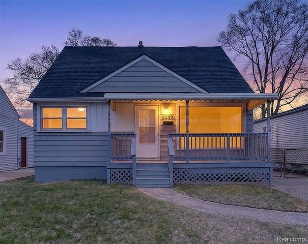 18678 Gaylord, Redford, MI 48240