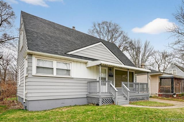 18678 Gaylord, Redford, MI 48240