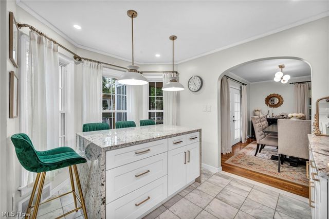 2071 Lakeview Avenue, Rocky River, OH 44116