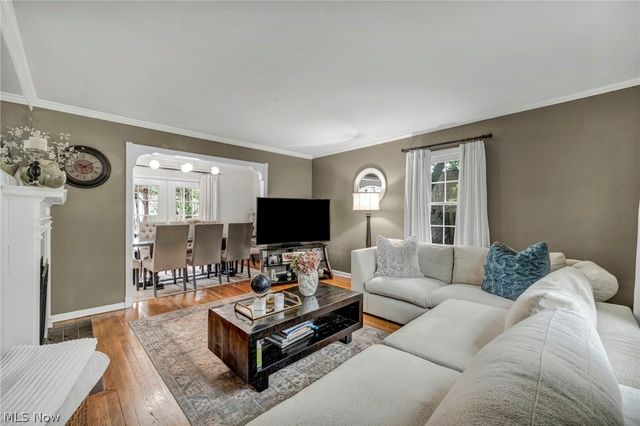 2071 Lakeview Avenue, Rocky River, OH 44116