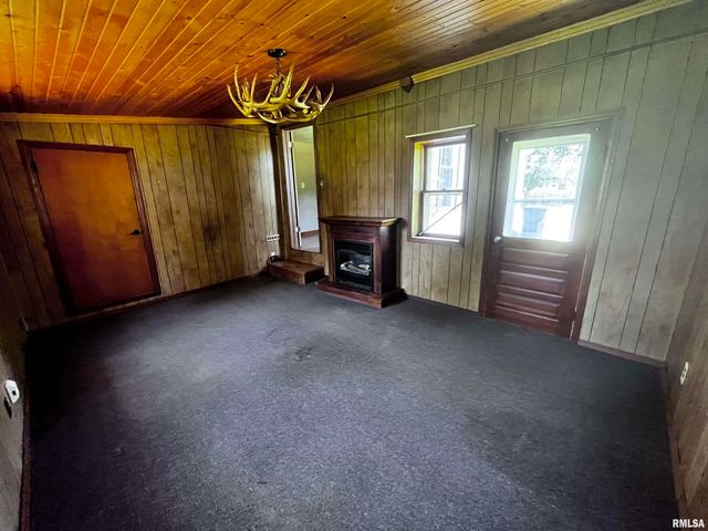 1318 S 11TH Street, Pekin, IL 61554