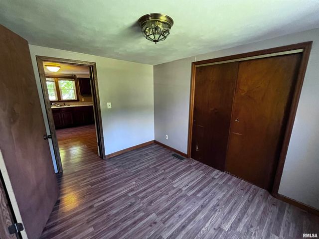 1318 S 11TH Street, Pekin, IL 61554