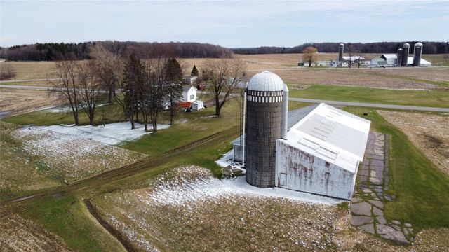 1840 DONATION Road, Erie, PA 16509