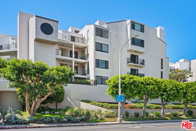 2960 Neilson Way 304, Santa Monica, CA 90405