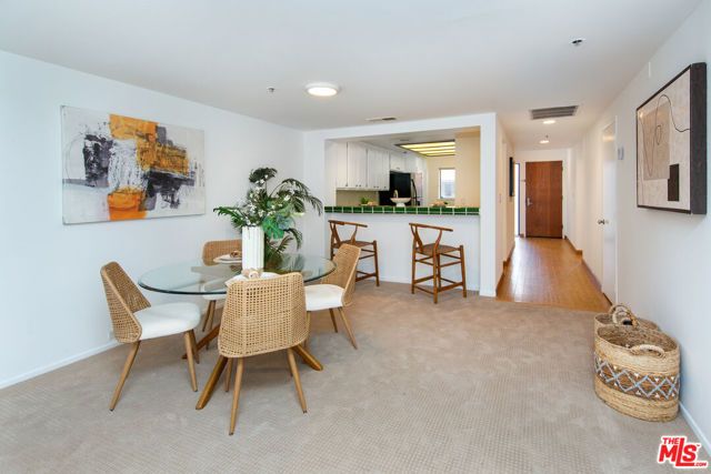 2960 Neilson Way 304, Santa Monica, CA 90405