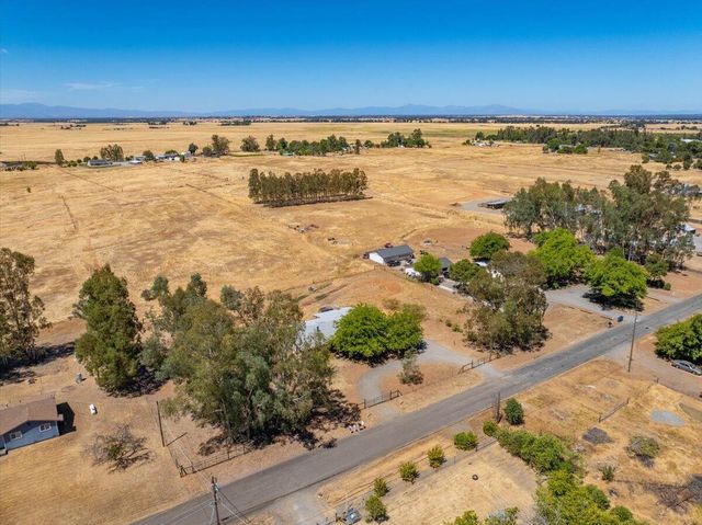 10755 Cody Drive, Red Bluff, CA 96080