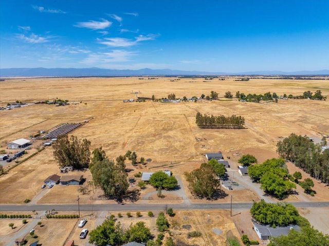 10755 Cody Drive, Red Bluff, CA 96080