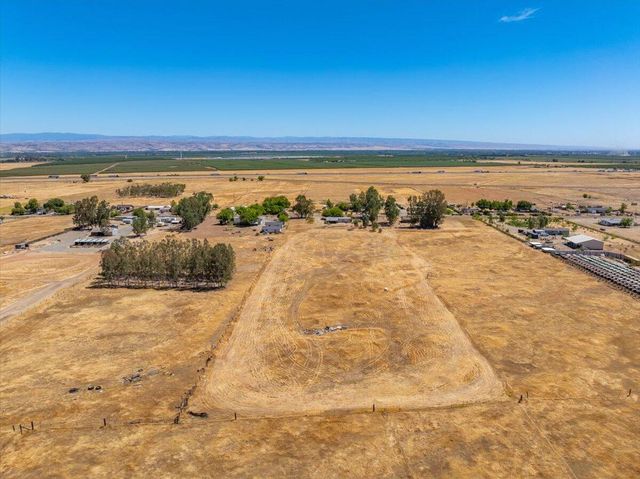 10755 Cody Drive, Red Bluff, CA 96080