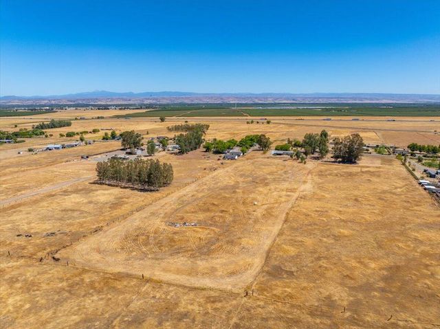 10755 Cody Drive, Red Bluff, CA 96080