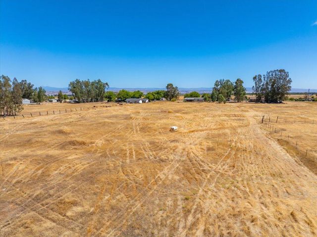 10755 Cody Drive, Red Bluff, CA 96080
