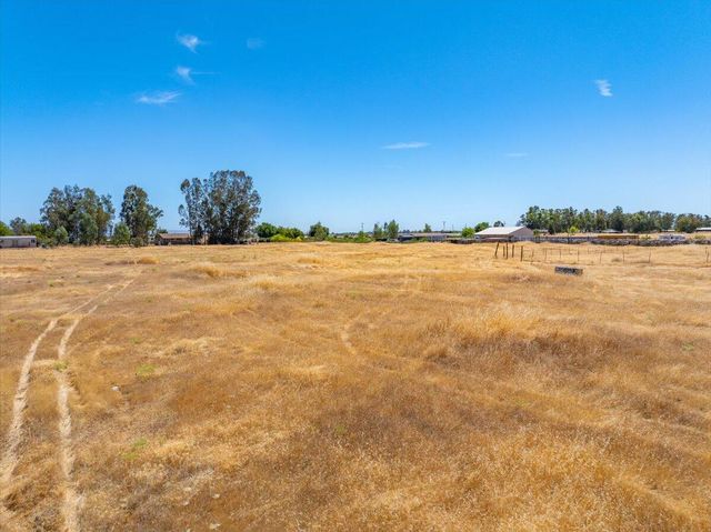 10755 Cody Drive, Red Bluff, CA 96080