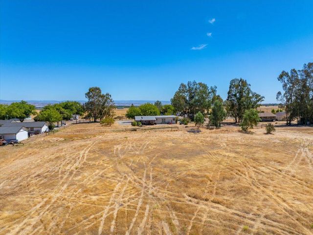 10755 Cody Drive, Red Bluff, CA 96080