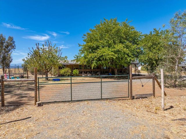 10755 Cody Drive, Red Bluff, CA 96080