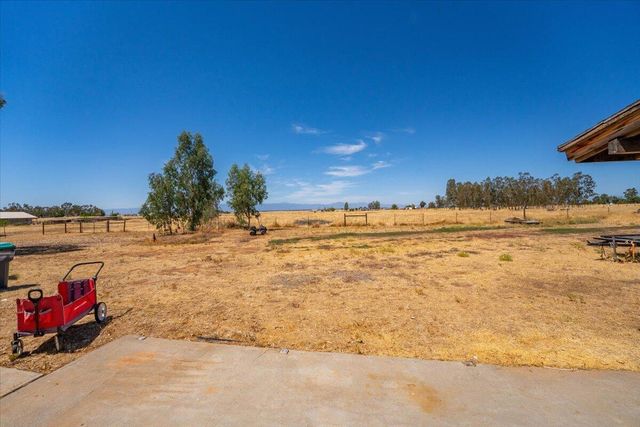 10755 Cody Drive, Red Bluff, CA 96080