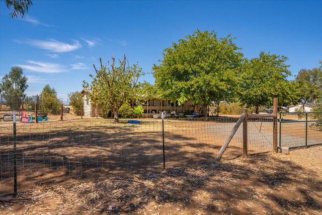 10755 Cody Drive, Red Bluff, CA 96080