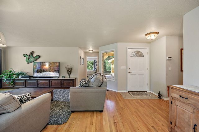 2145 Knowles Road, Medford, OR 97501