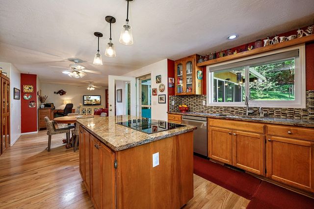 2145 Knowles Road, Medford, OR 97501