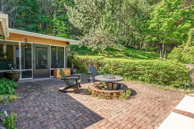 2145 Knowles Road, Medford, OR 97501