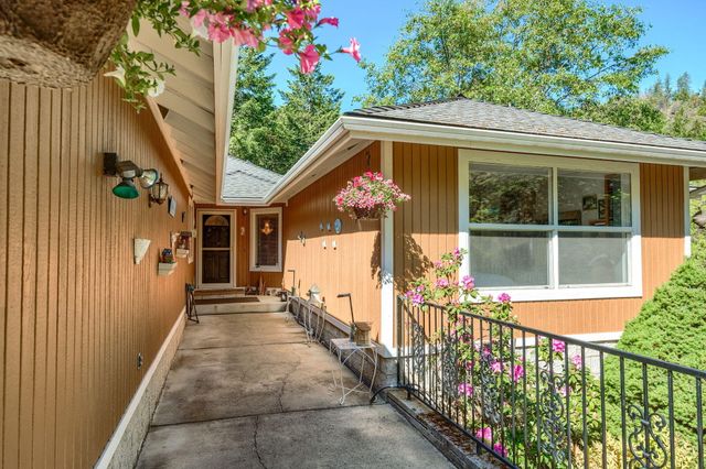 2145 Knowles Road, Medford, OR 97501