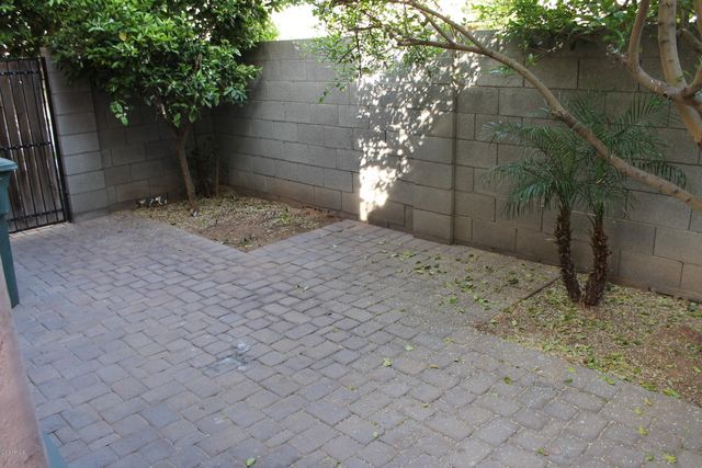 1513 E MOBILE Lane, Phoenix, AZ 85040