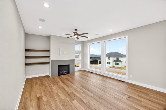 17686 Townsend Drive, Clive, IA 50325