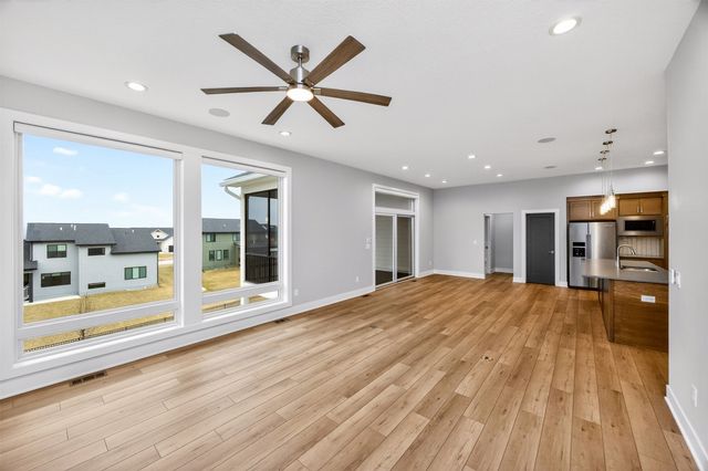 17686 Townsend Drive, Clive, IA 50325