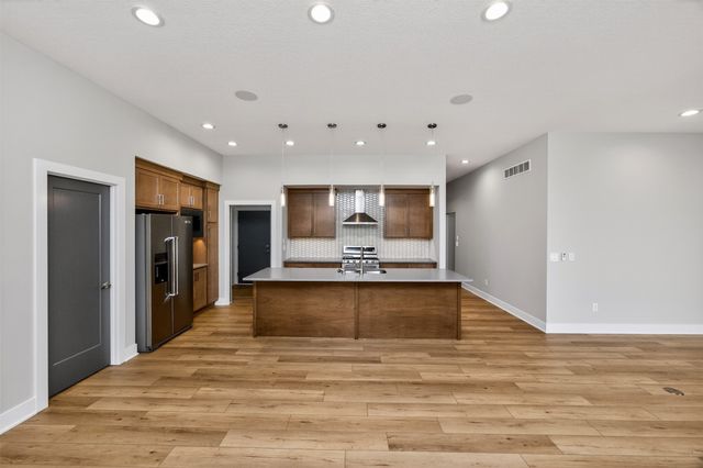 17686 Townsend Drive, Clive, IA 50325