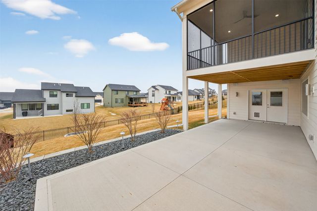 17686 Townsend Drive, Clive, IA 50325