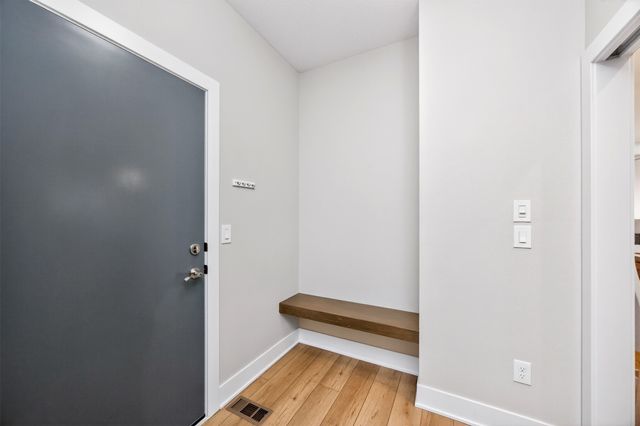 17686 Townsend Drive, Clive, IA 50325