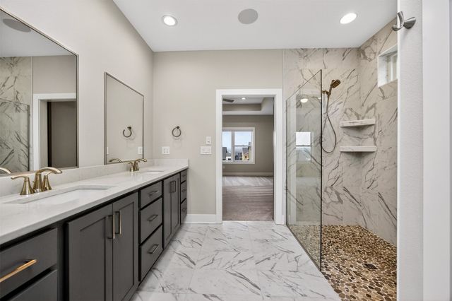 17686 Townsend Drive, Clive, IA 50325