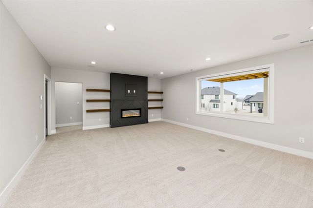 17686 Townsend Drive, Clive, IA 50325