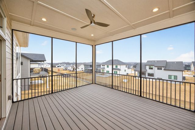 17686 Townsend Drive, Clive, IA 50325