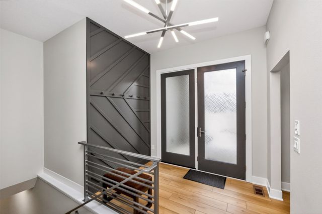 17686 Townsend Drive, Clive, IA 50325