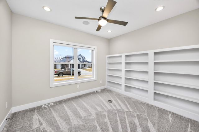 17686 Townsend Drive, Clive, IA 50325