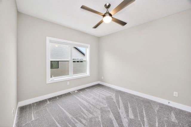 17686 Townsend Drive, Clive, IA 50325