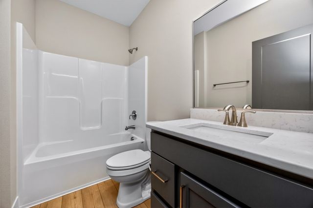 17686 Townsend Drive, Clive, IA 50325