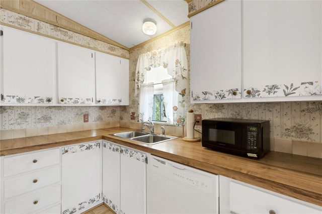 357 LONGWOOD DRIVE, Venice, FL 34285