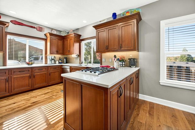 2315 Robertson Crest, Grants Pass, OR 97527