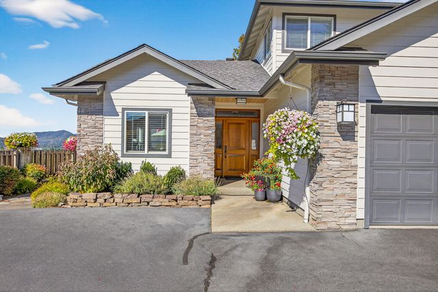 2315 Robertson Crest, Grants Pass, OR 97527