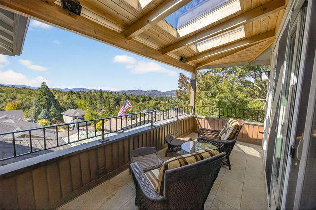 2315 Robertson Crest, Grants Pass, OR 97527